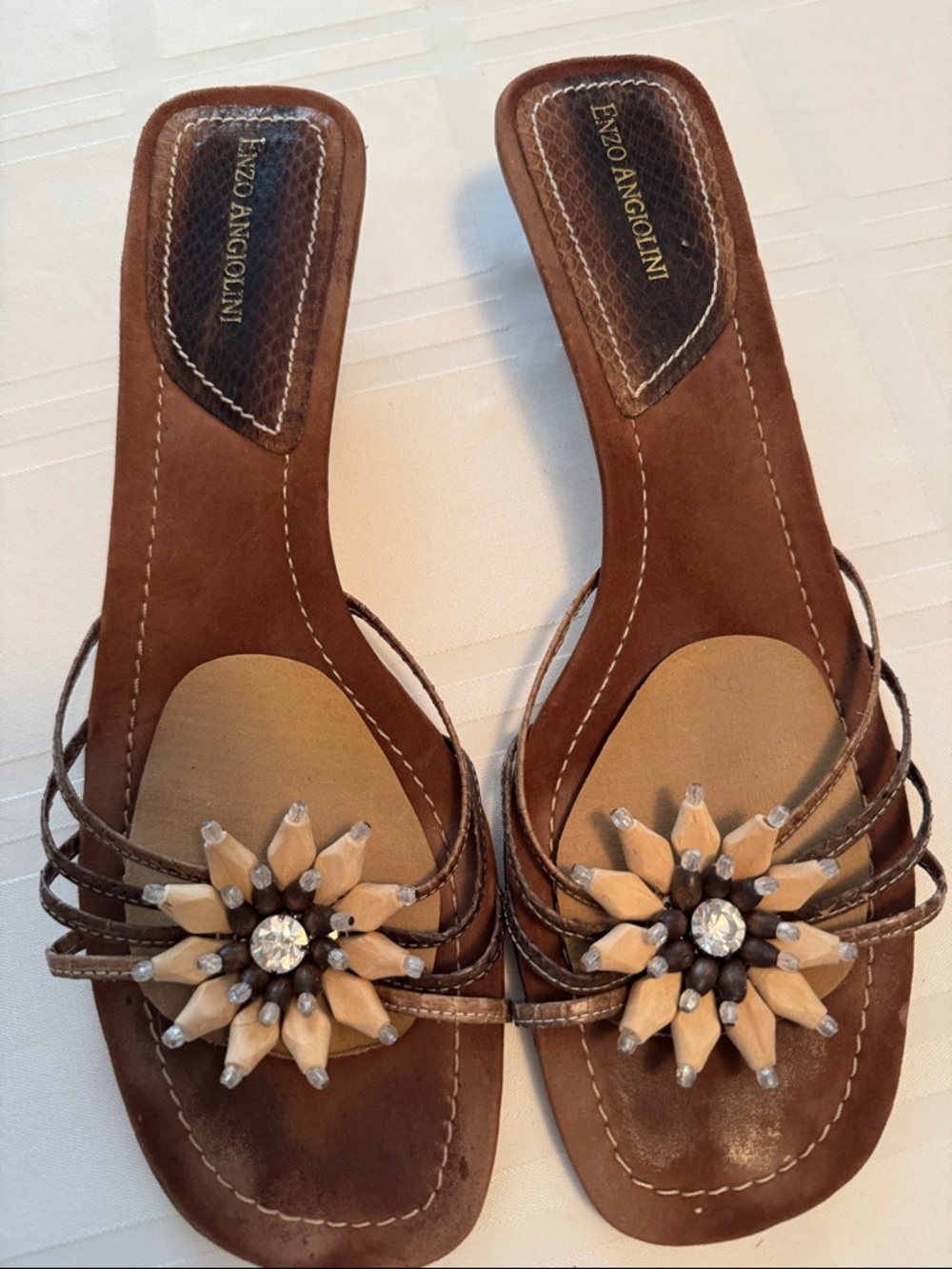 Cute summer sandals size 10 Medium